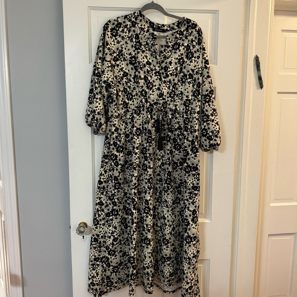 Floral tie waist dress